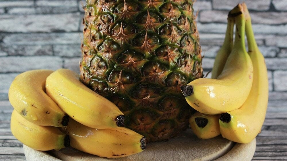 fruits tropicaux banane ananas
